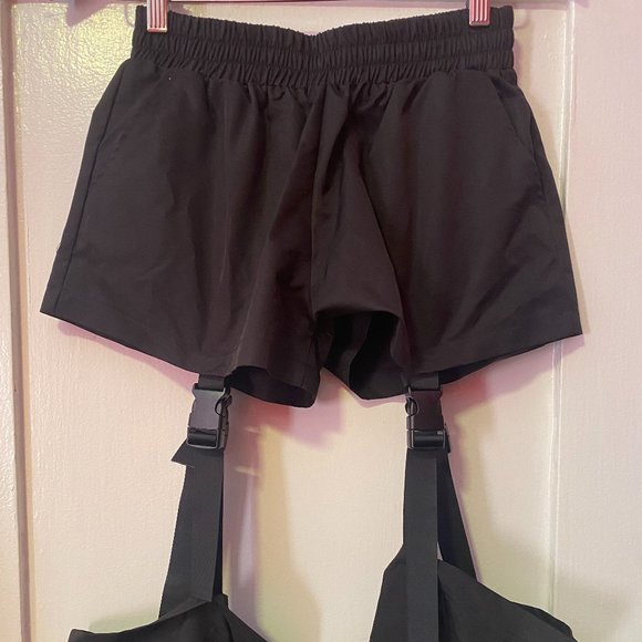 Deconstructed / Cut- out Shorts - Picture 2 of 7